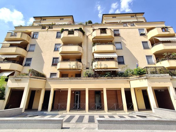 appartamento in vendita a Milano in zona Stadera