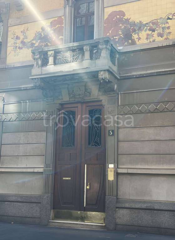 appartamento in vendita a Milano in zona Sempione