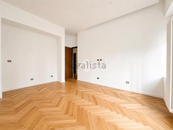 appartamento in vendita a Milano in zona XXII Marzo