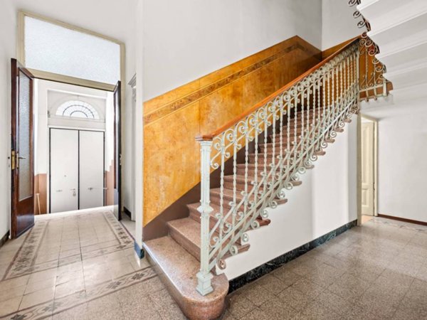 casa indipendente in vendita a Milano in zona Città Studi