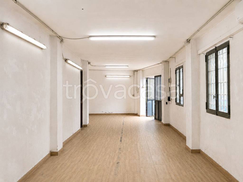 negozio in vendita a Milano