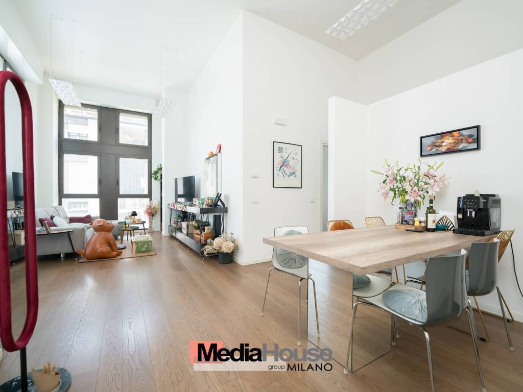 appartamento in vendita a Milano in zona Adriano