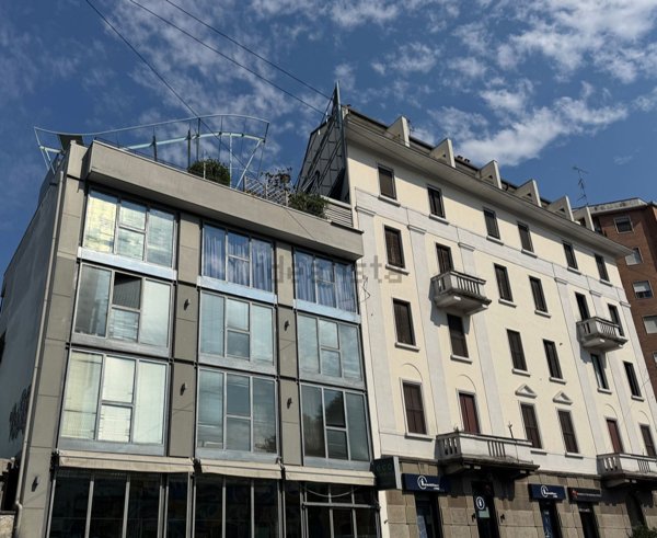 negozio in vendita a Milano in zona Porta Romana