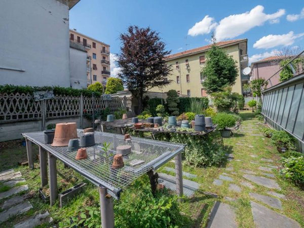 casa indipendente in vendita a Milano