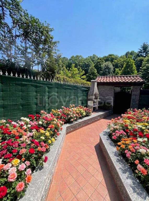 casa indipendente in vendita a Milano in zona San Cristoforo