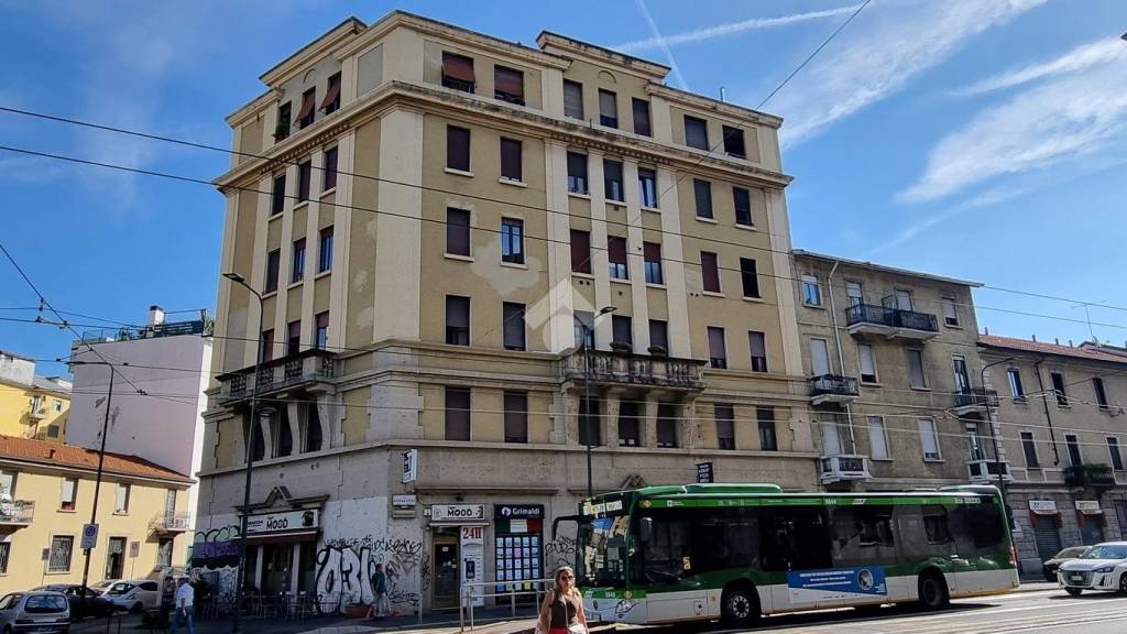 appartamento in vendita a Milano in zona Rembrandt