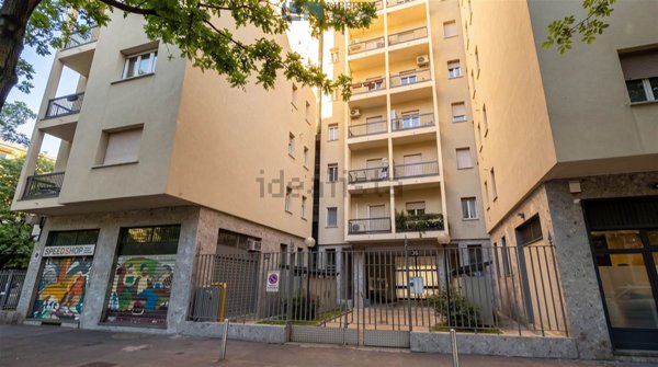 appartamento in vendita a Milano in zona Sempione