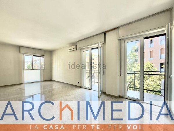 appartamento in vendita a Milano in zona Lorenteggio