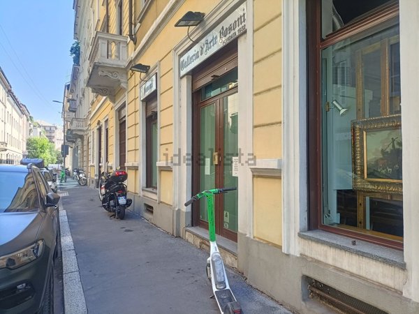 negozio in vendita a Milano in zona Bocconi