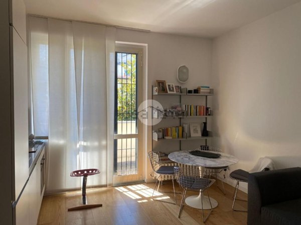 appartamento in vendita a Milano in zona Vigentino