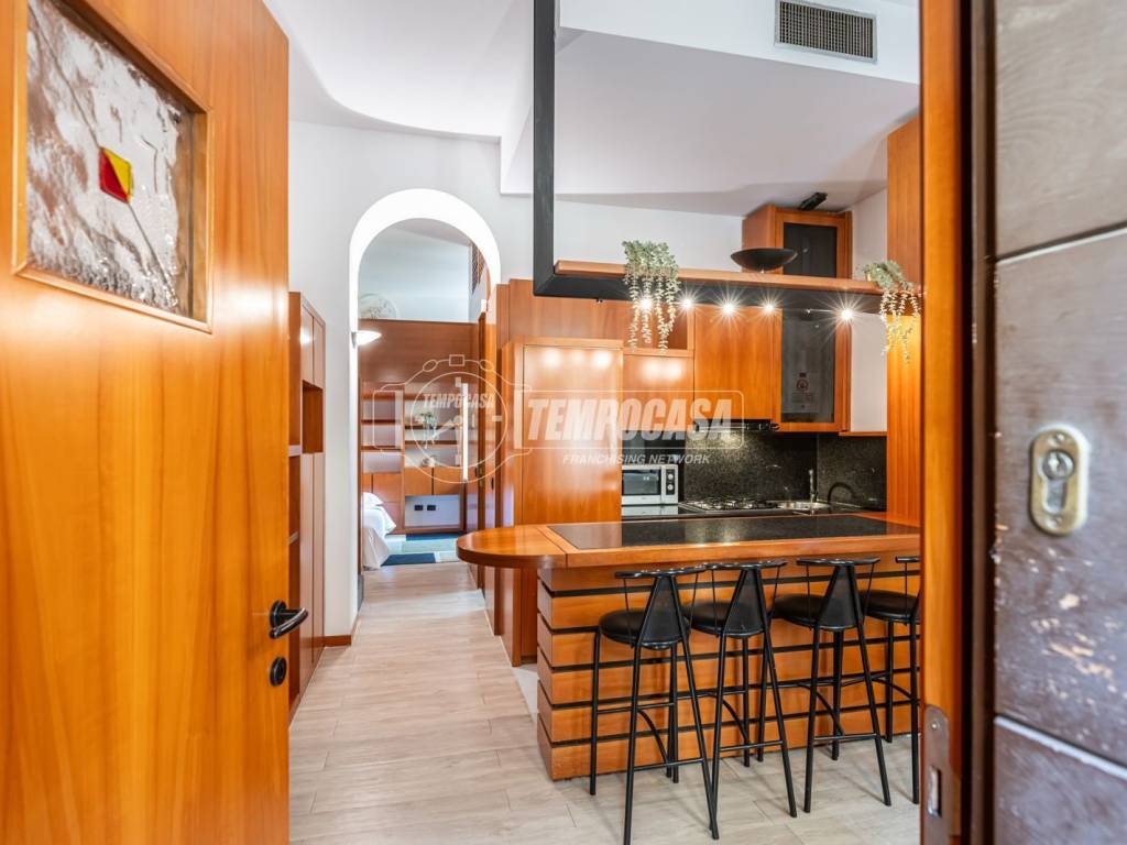 appartamento in vendita a Milano in zona Morivione
