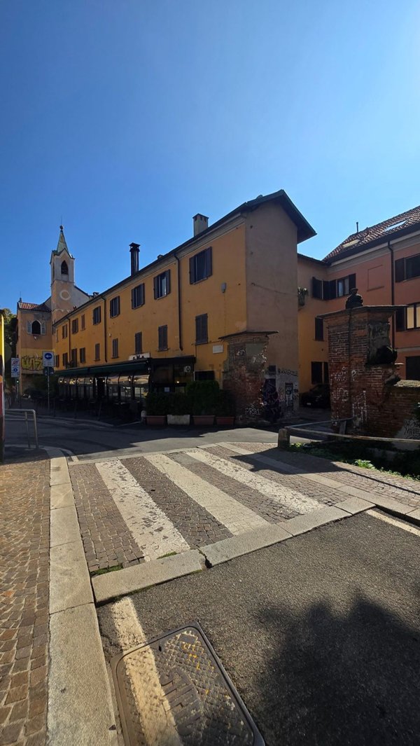 appartamento in vendita a Milano in zona Porta Genova