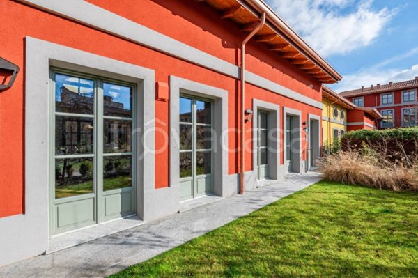 appartamento in vendita a Milano in zona Famagosta
