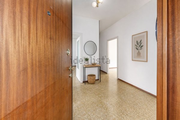 appartamento in vendita a Milano in zona Città Studi