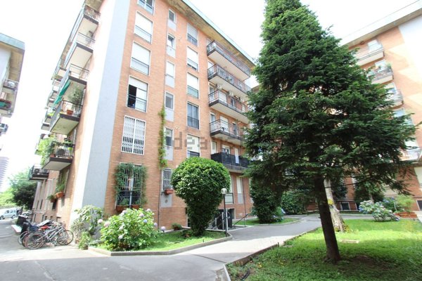 appartamento in vendita a Milano in zona Affori
