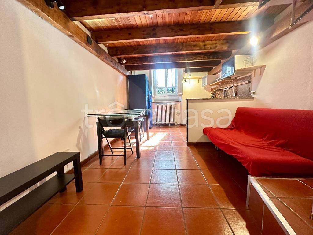 appartamento in vendita a Milano in zona Porta Genova