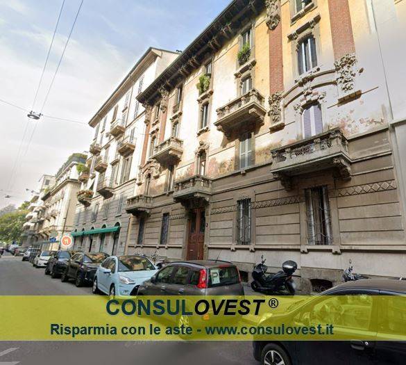 appartamento in vendita a Milano in zona Sempione