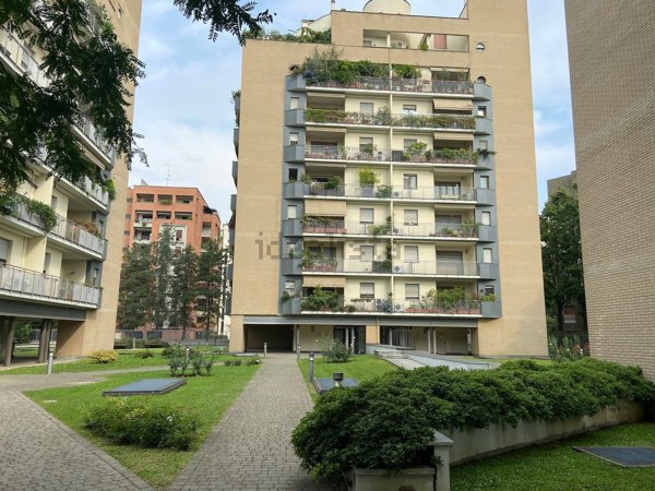 appartamento in vendita a Milano in zona Vigentino