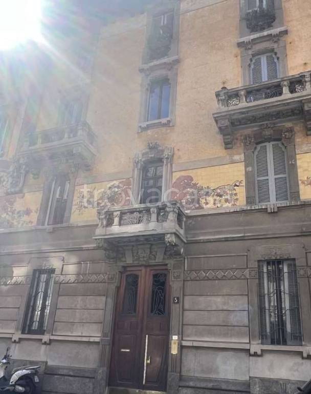appartamento in vendita a Milano in zona Sempione
