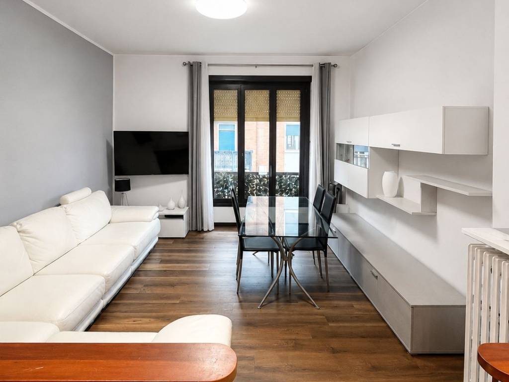 appartamento in vendita a Milano in zona Molino Dorino