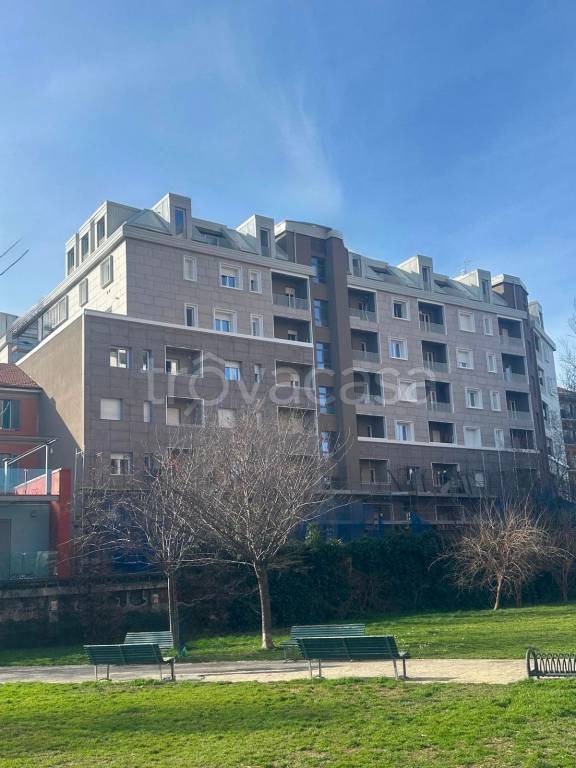 appartamento in vendita a Milano in zona Ghisolfa