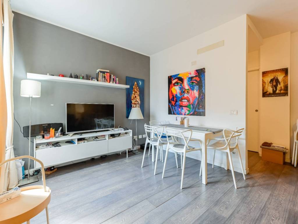 appartamento in vendita a Milano in zona Vigentino