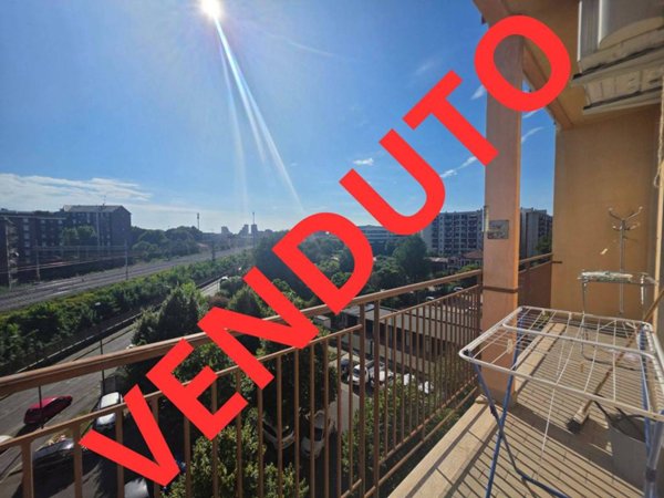appartamento in vendita a Milano in zona Dergano