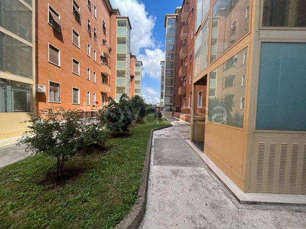appartamento in vendita a Milano in zona Cascina dei Pomi