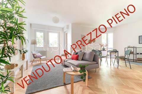 appartamento in vendita a Milano in zona Cinque Giornate
