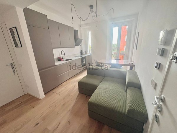 appartamento in vendita a Milano in zona Corvetto