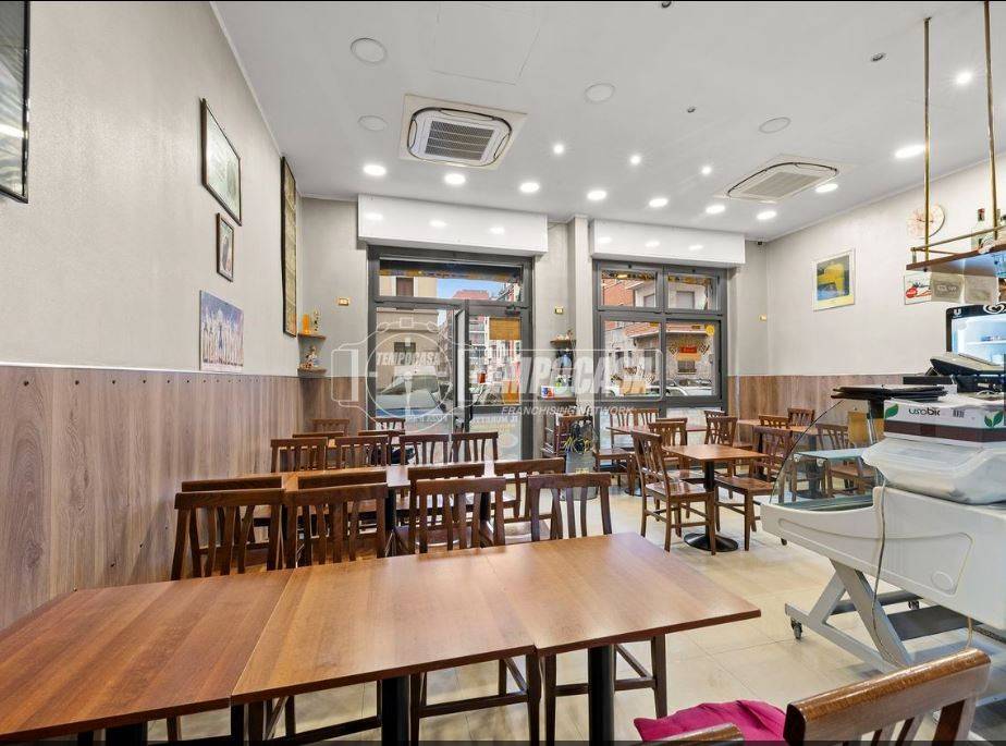 negozio in vendita a Milano in zona Città Studi