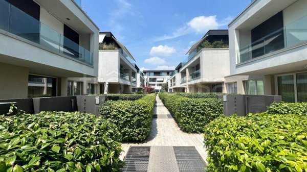 appartamento in vendita a Milano in zona Comasina