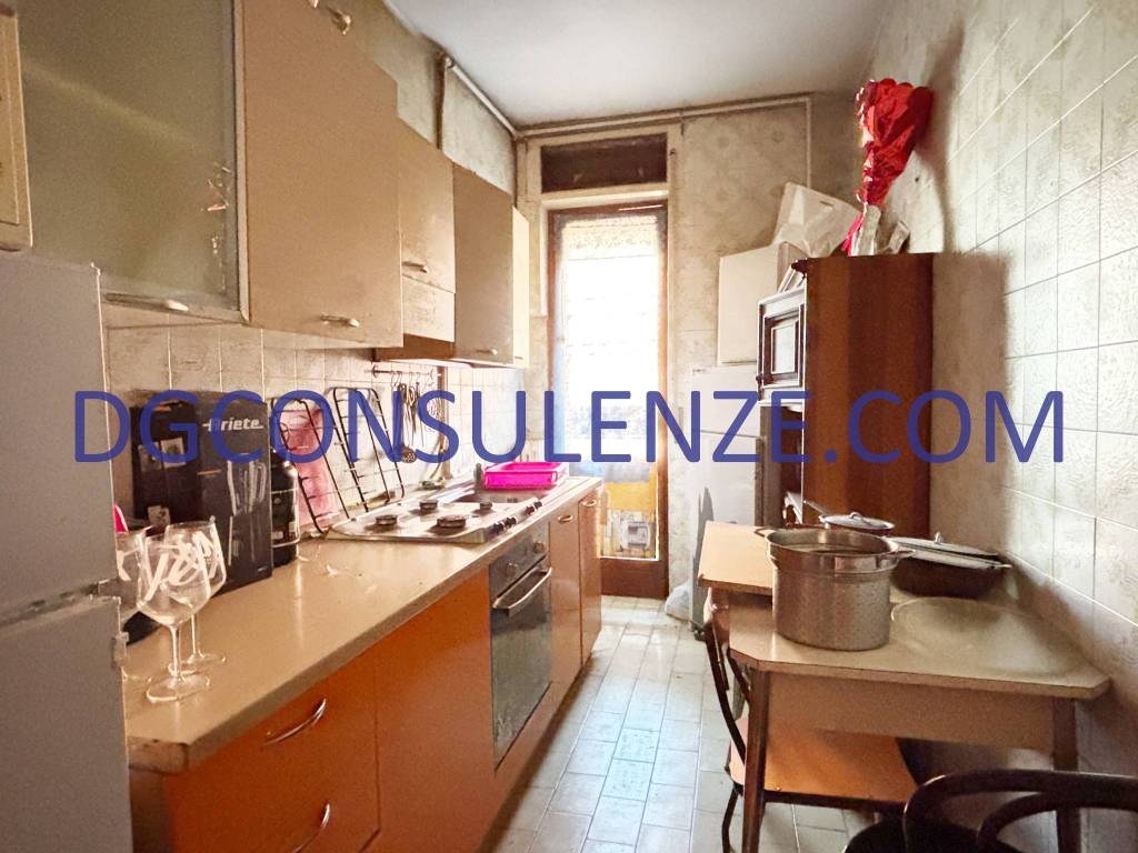 appartamento in vendita a Milano in zona Corvetto