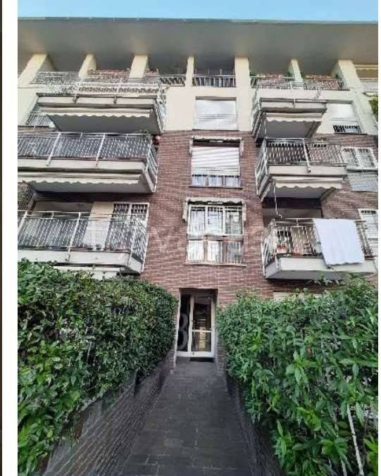 appartamento in vendita a Milano in zona Gorla