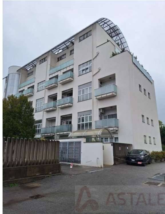 appartamento in vendita a Milano in zona Niguarda