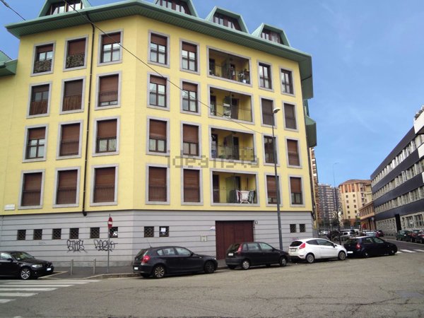 appartamento in vendita a Milano in zona Corvetto