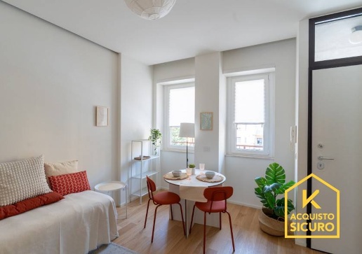 appartamento in vendita a Milano in zona Lorenteggio