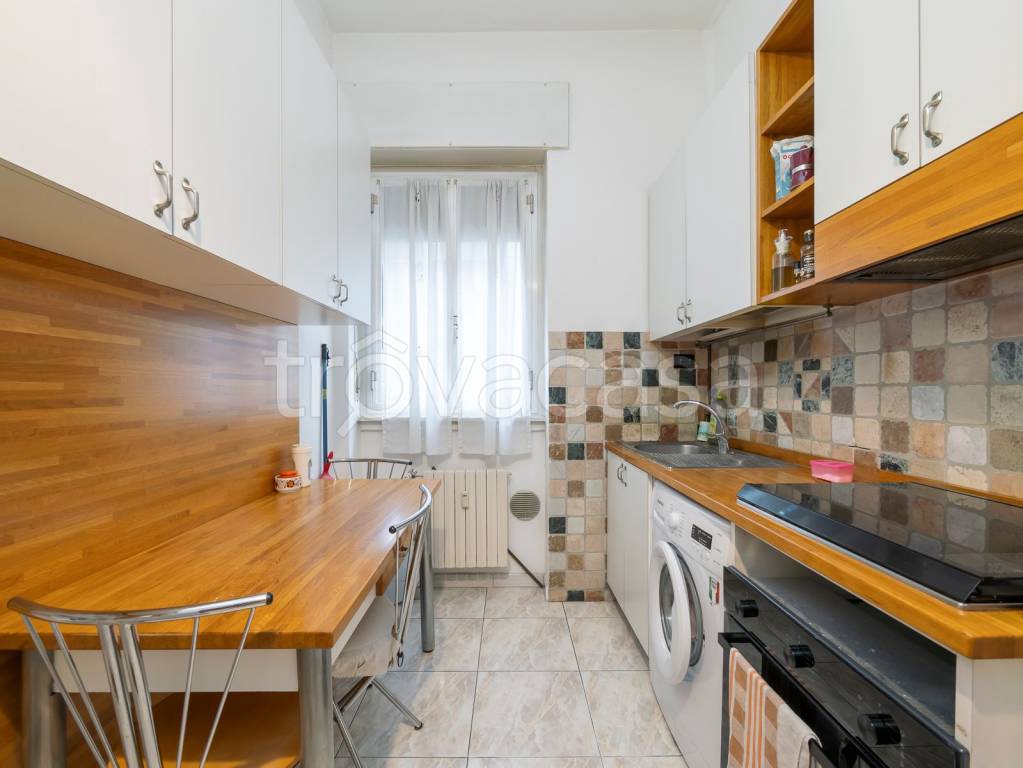 appartamento in vendita a Milano in zona Crescenzago