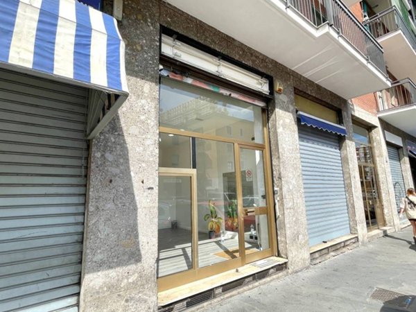 negozio in vendita a Milano in zona Bovisa