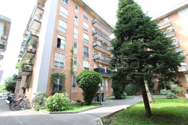 appartamento in vendita a Milano in zona Dergano