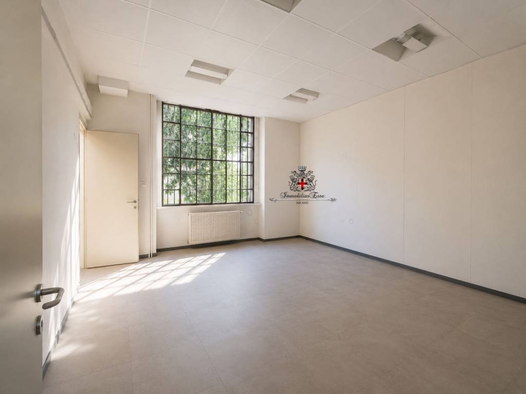 ufficio in vendita a Milano in zona Città Studi