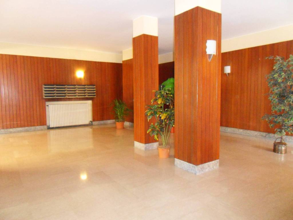 appartamento in vendita a Milano in zona Piazzale Lodi