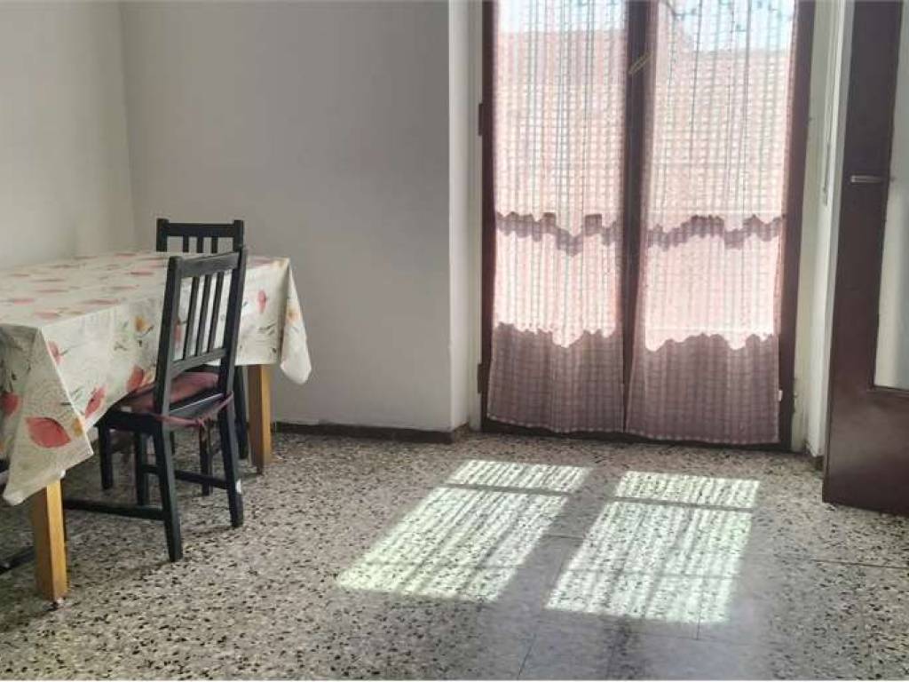 appartamento in vendita a Milano in zona Baggio