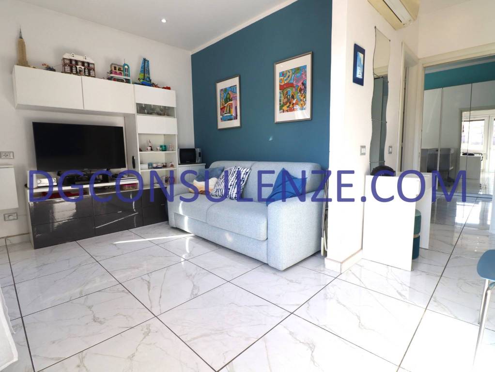 appartamento in vendita a Milano in zona Corsica