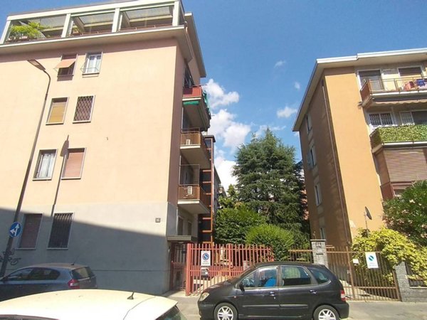 appartamento in vendita a Milano in zona Gorla