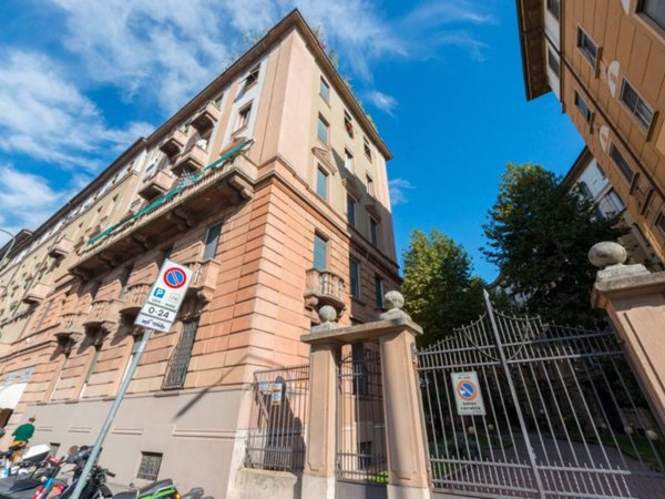 appartamento in vendita a Milano in zona Piazzale Lodi