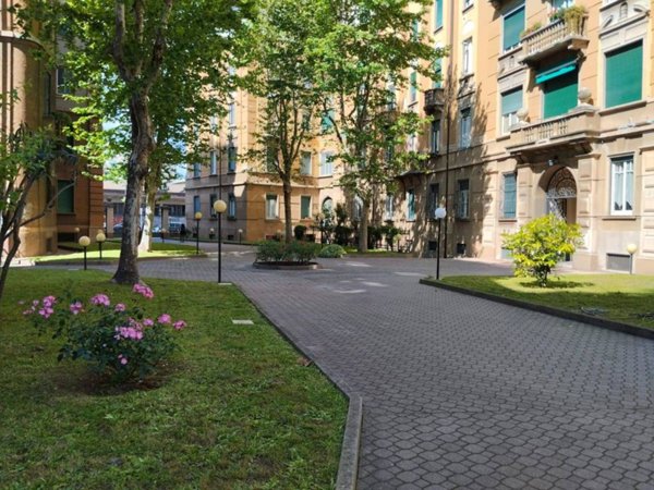 appartamento in vendita a Milano in zona Piazzale Lodi
