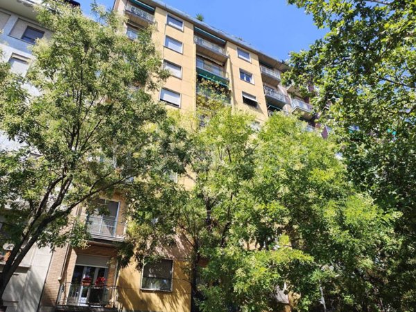 appartamento in vendita a Milano in zona Corsica