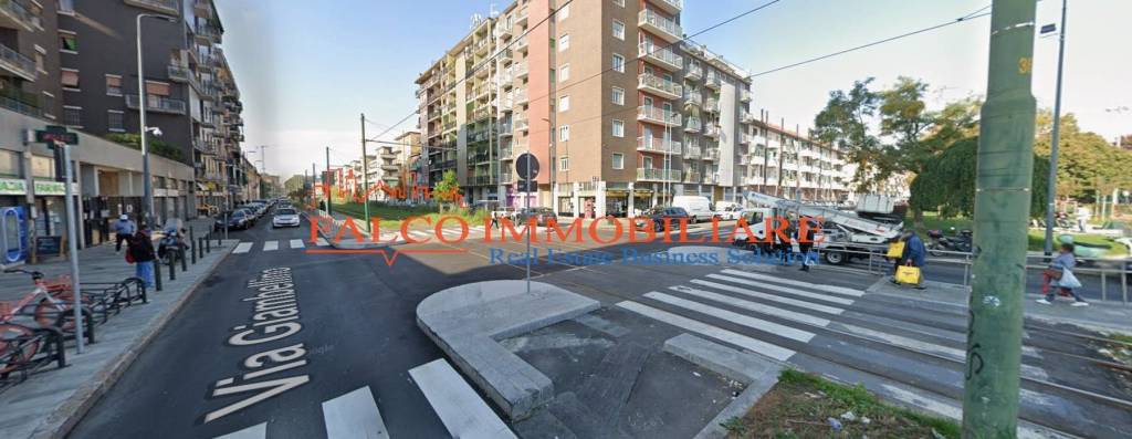 negozio in vendita a Milano in zona Lorenteggio