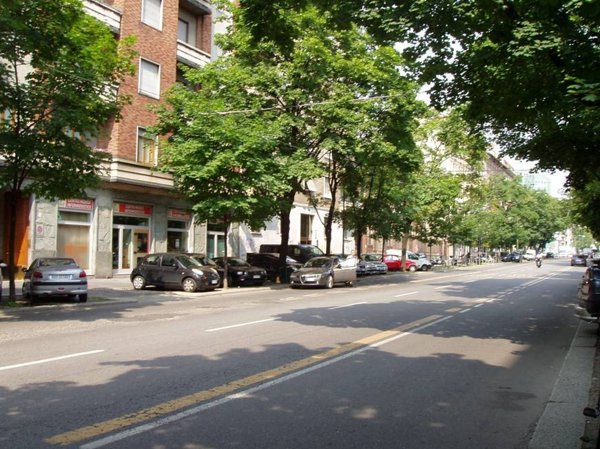 locale commerciale in vendita a Milano
